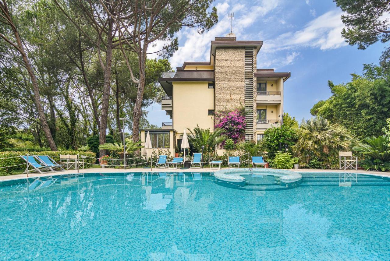 Hotel Nedy Marina di Massa Exterior foto
